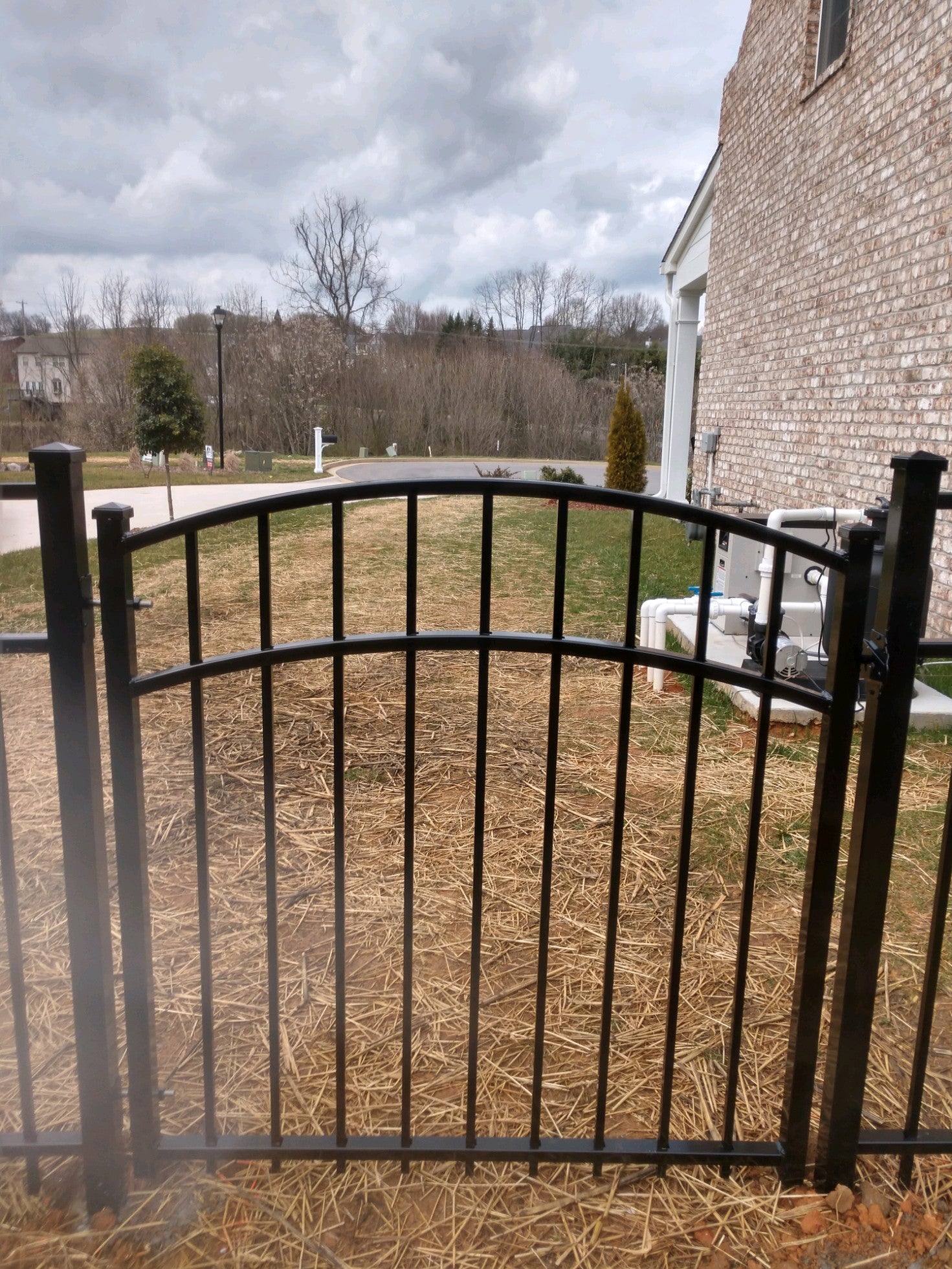 Arched Aluminum Walk Gate 